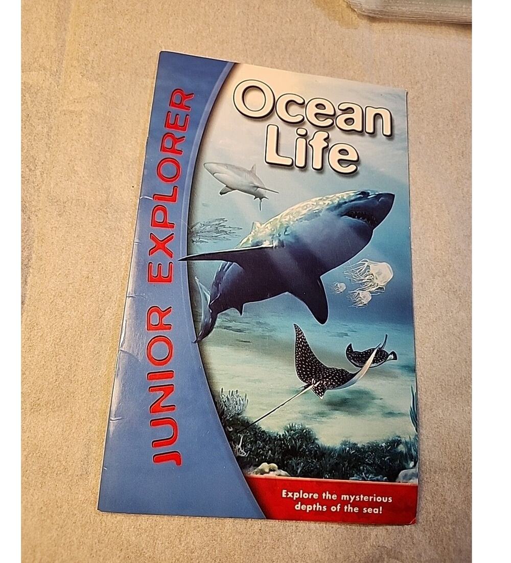 Book-Studio Junior Explorer Ocean Life Explore the Mysterious Depths of the Sea